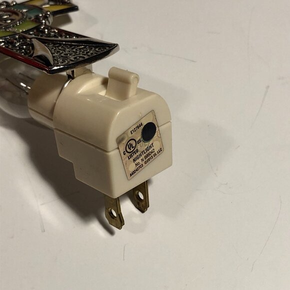 Plug-in Night Light - Cross in Stained Glass Style - Picture 5 of 6